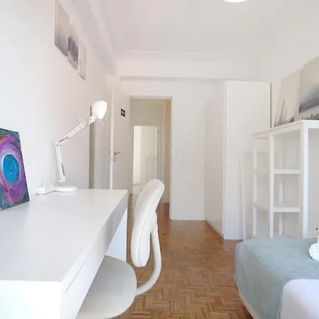 Houze Spacious Near Marquês De Pombal